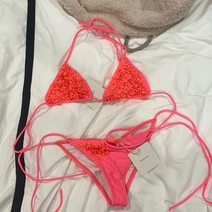 Divino Seas hot pink string bikini “fun top/bott”